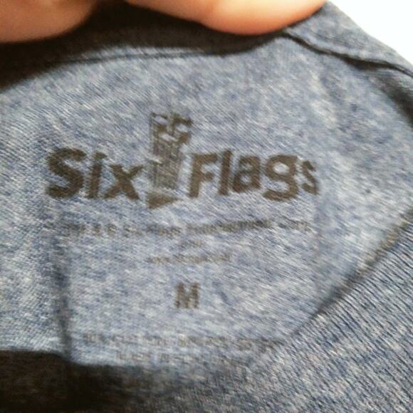 Six Flags Over Georgia Heathered Blue T-Shirt, Pandemonium Cogs Graphic, Size M - Picture 3 of 5